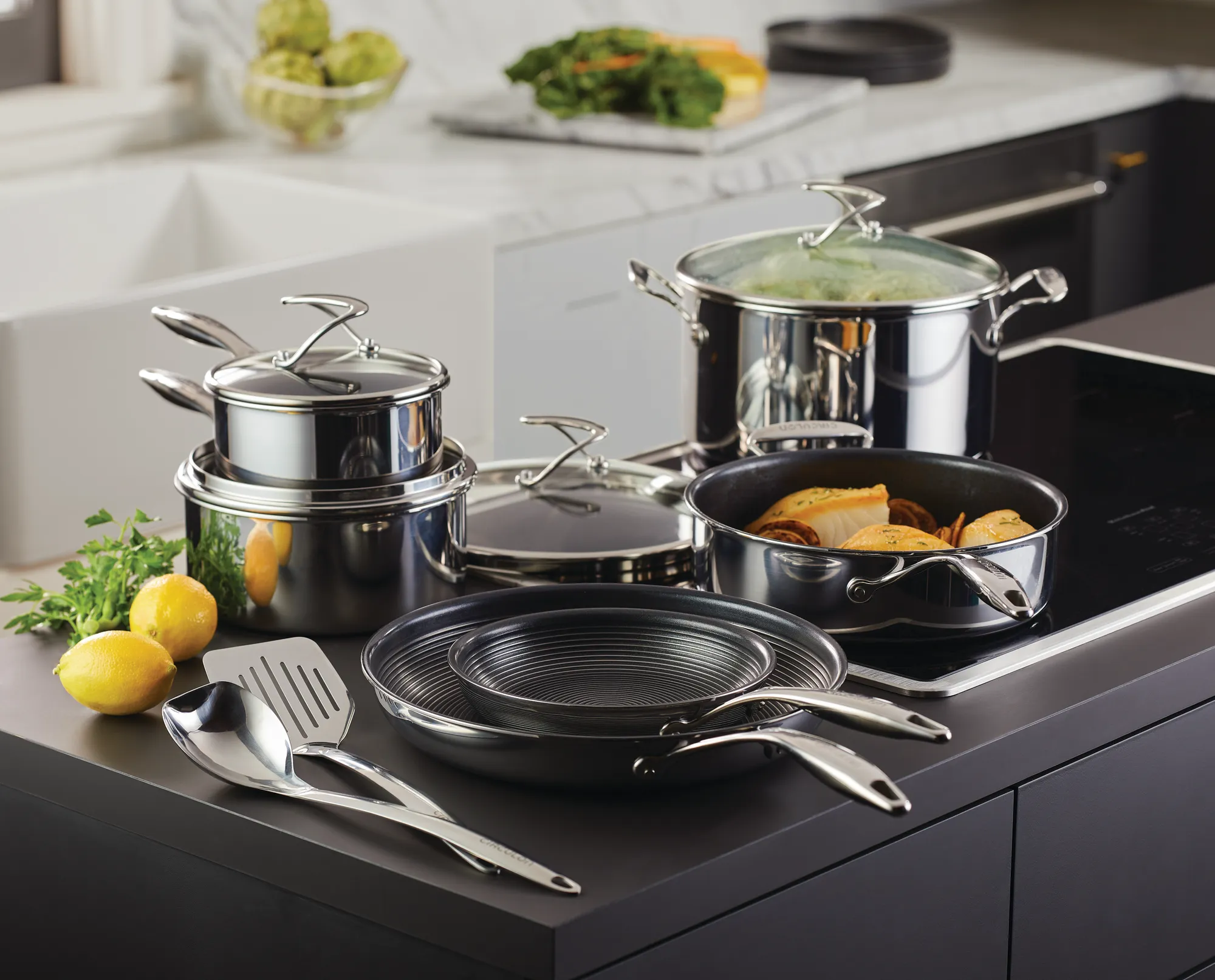 10-Piece Cookware Set Sit with 2-piece Bonus Utensil Set