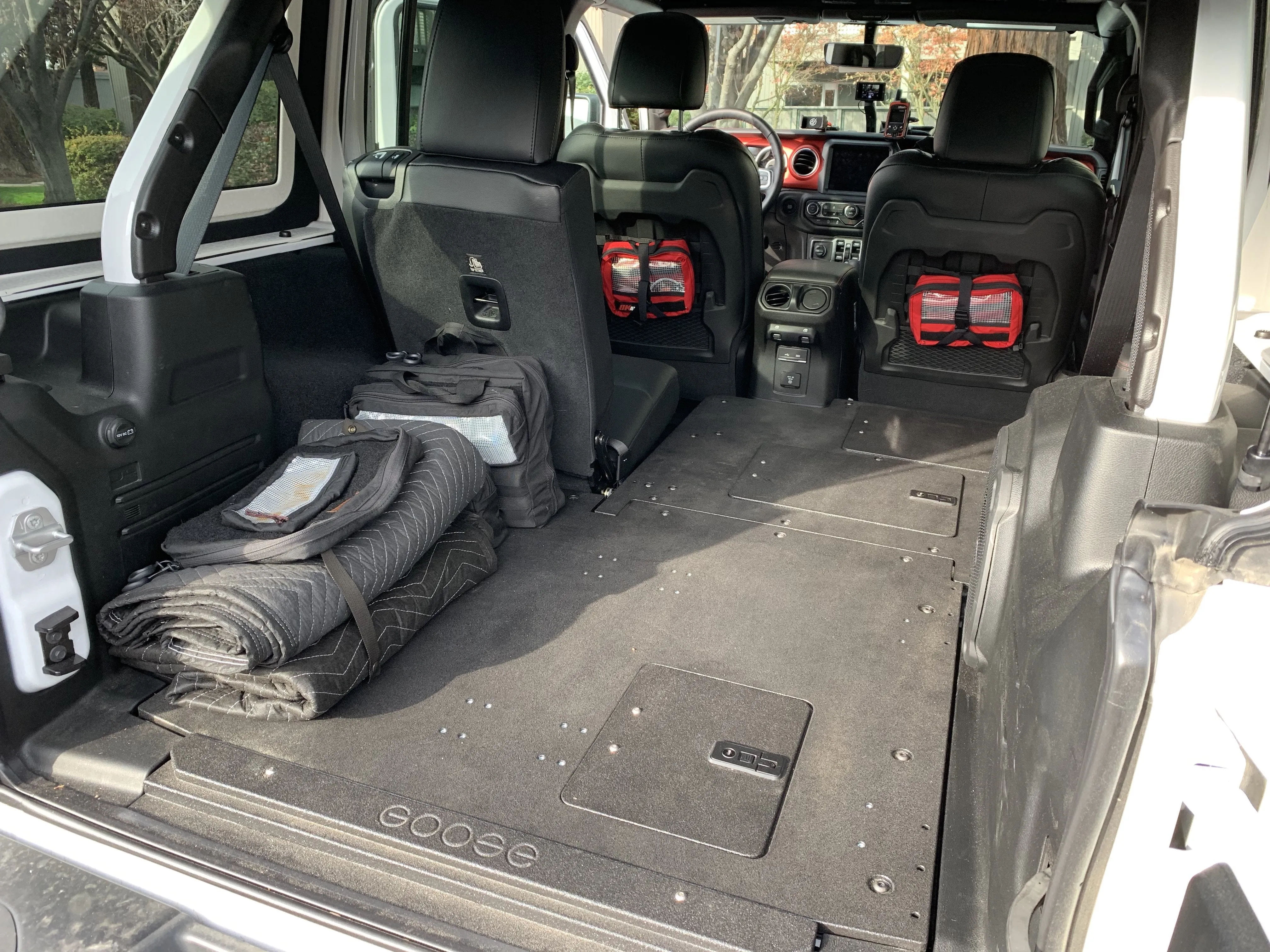 Goose Gear Jeep Wrangler JL Unlimited Sleeping Platforms 2018 