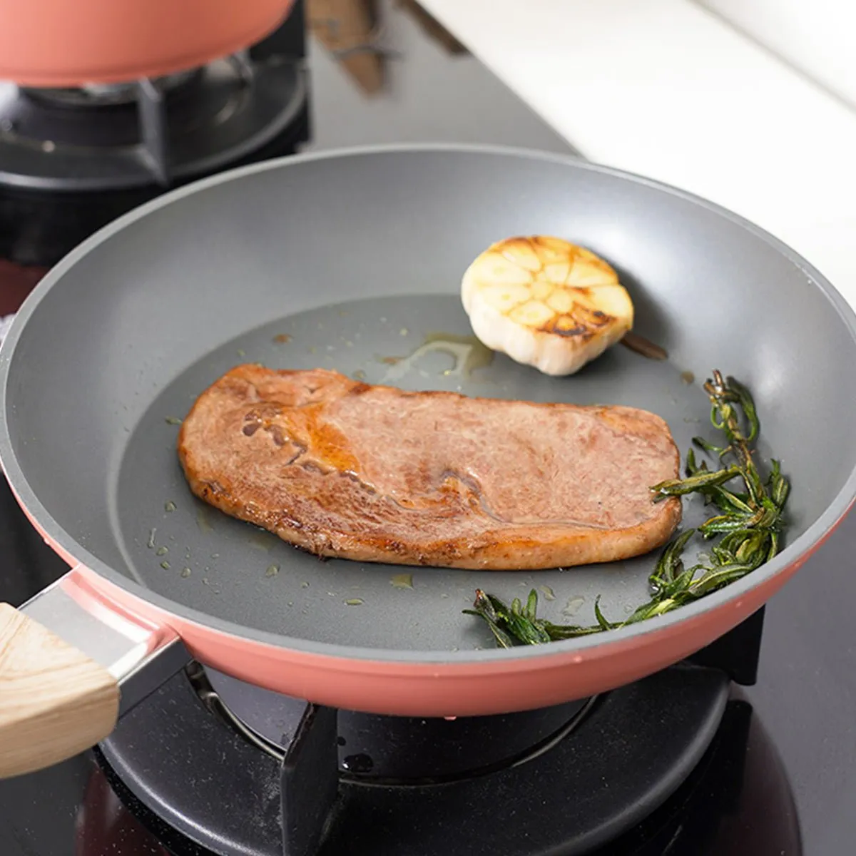 Incredible Mobility Lightweight 28cm Mint Fry Pan