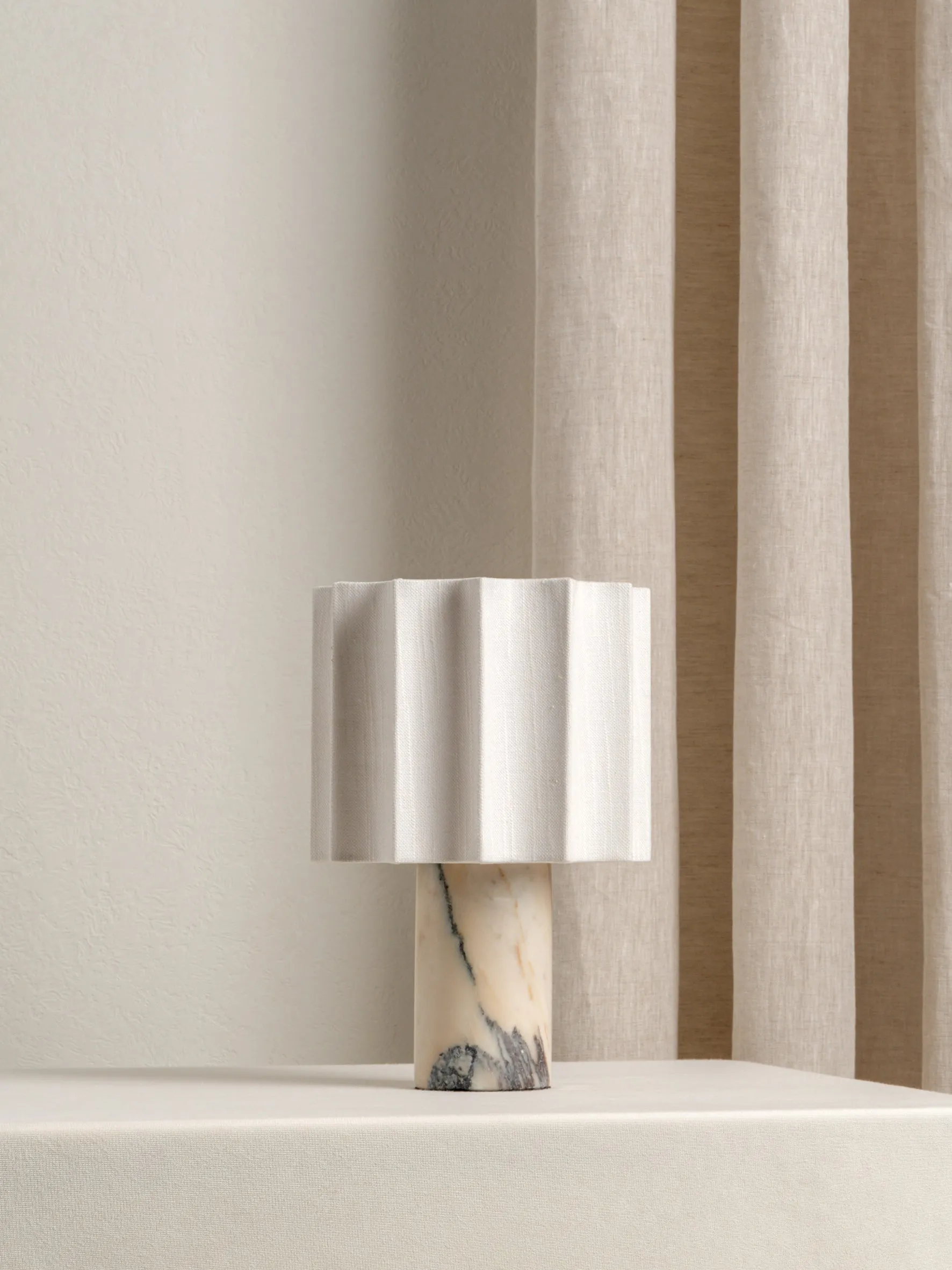 Valli - Viola Calacatta marble and linen rechargeable table lamp